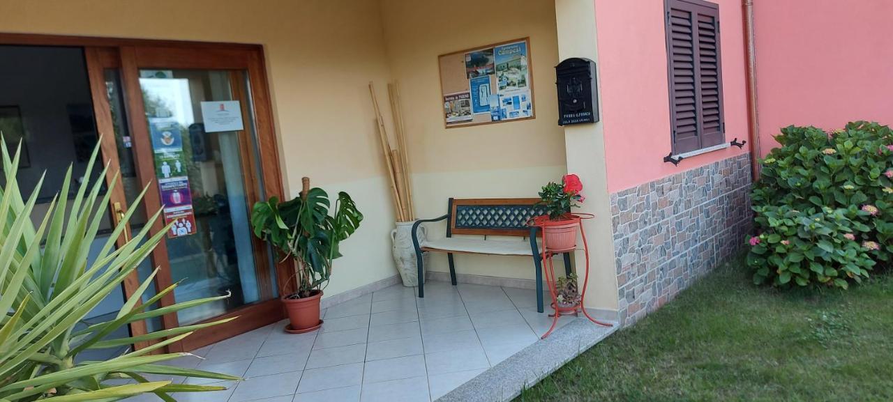 Isola Rossa Appartamenti Paduledda Exteriér fotografie