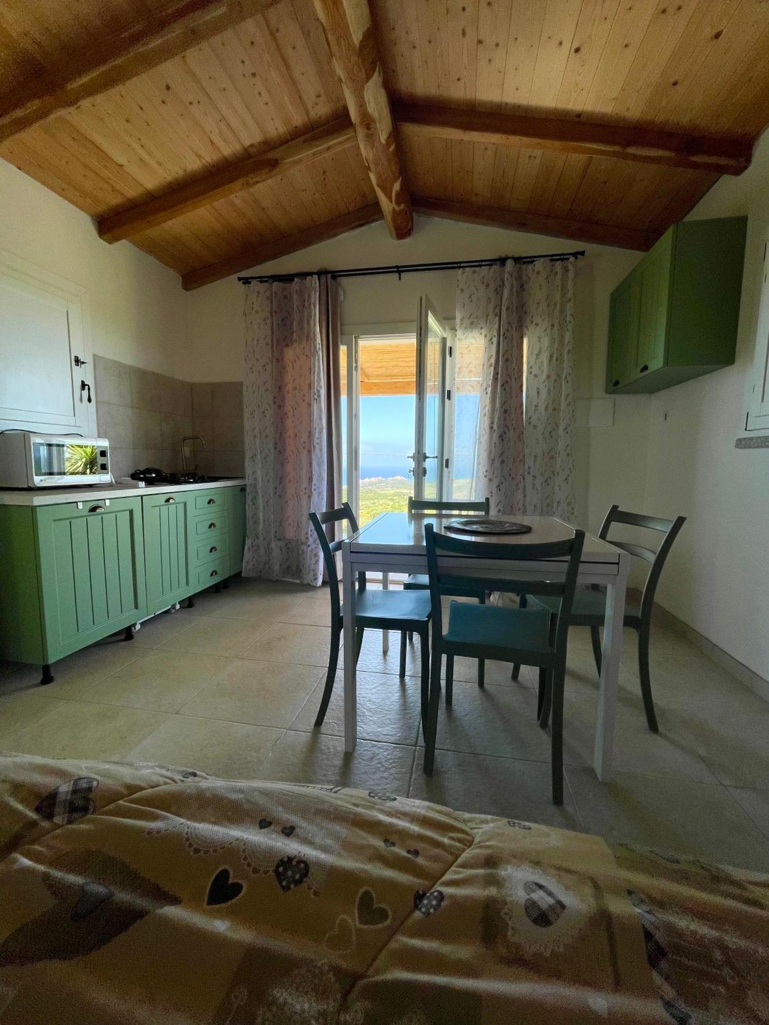 Isola Rossa Appartamenti Paduledda Exteriér fotografie